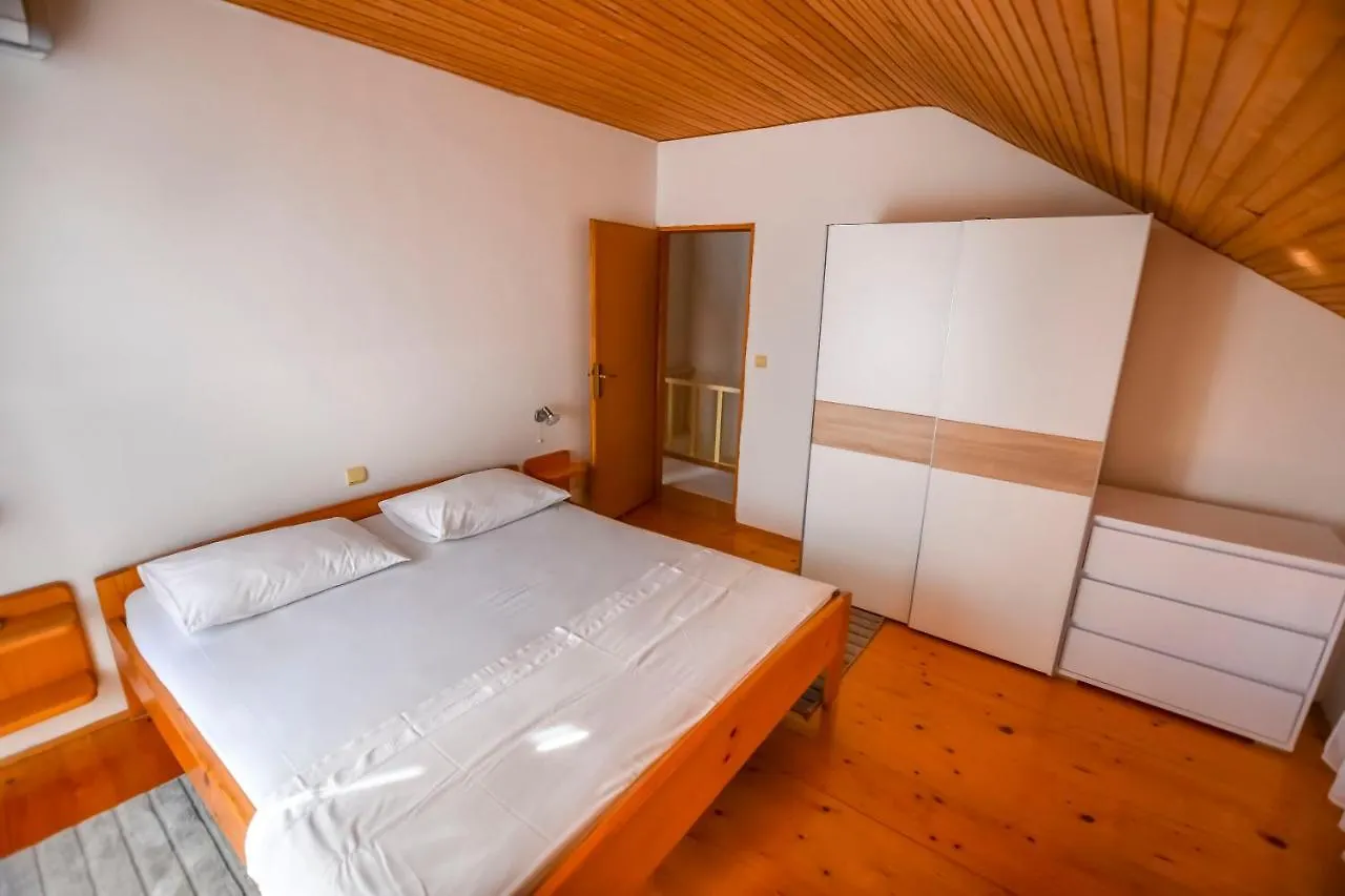 Holiday home House Panula Villa Mali Iz
